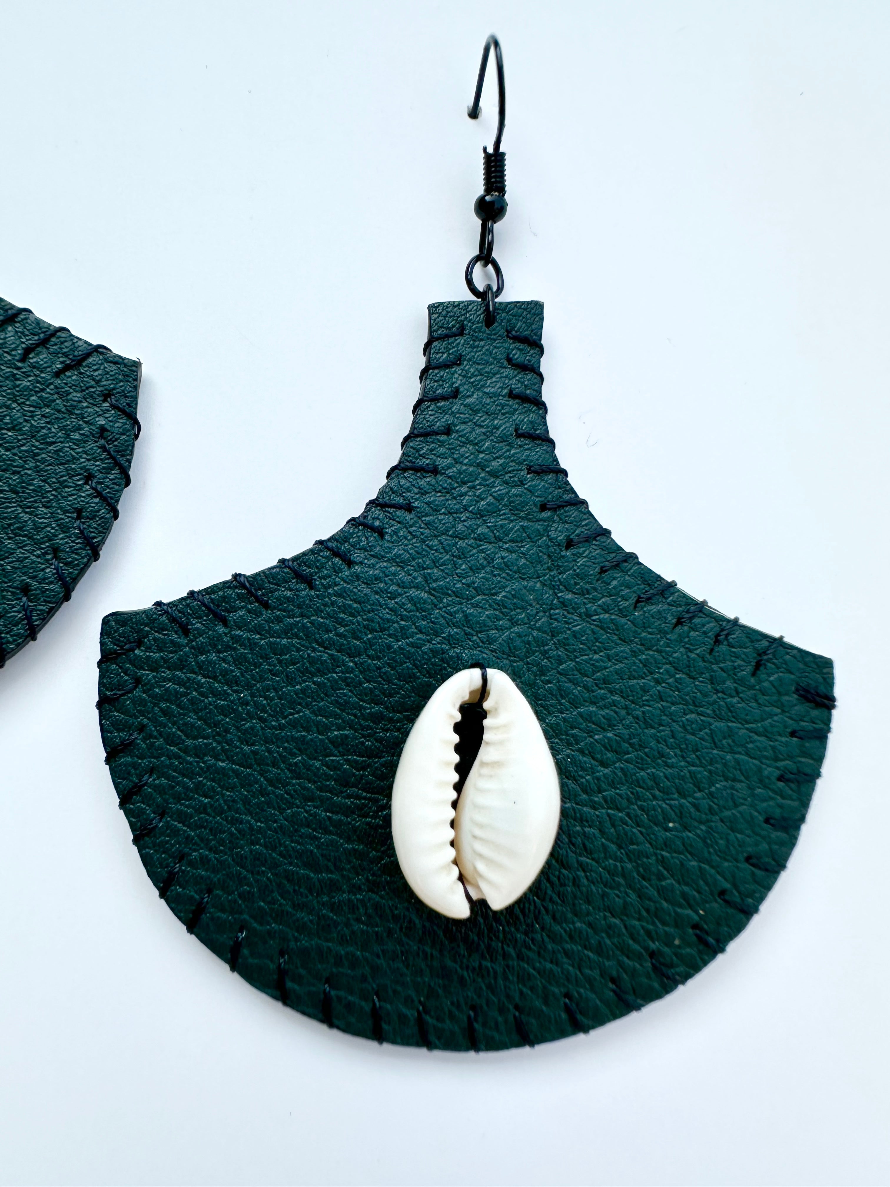 Boucles d’oreilles en cuir ORIGINE cauri